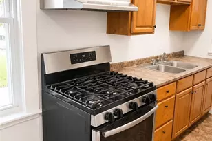 23 Richter St, Providence, RI 02908 - Photo 7