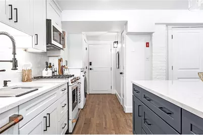 426 Spring Street #B103, Newport, RI 02840 - Photo 3