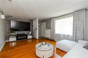 7 Oakcrest Dr, North Providence, RI 02904 - Photo 3