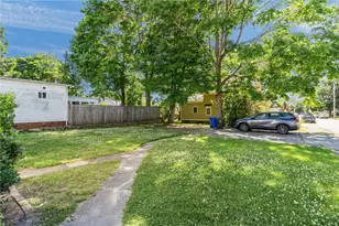 45 Smith St, East Providence, RI 02915 - Photo 21