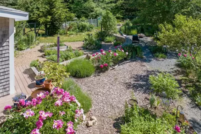 517 Lake Road, Tiverton, RI 02878 - Photo 5