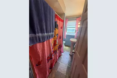 112 Butler Avenue, Central Falls, RI 02863 - Photo 9