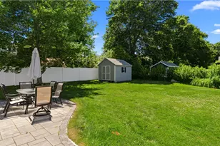 7 Walnut St, Narragansett, RI 02882 - Photo 35