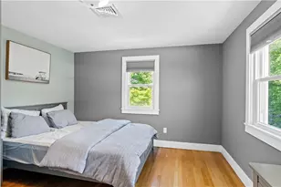 7 Walnut St, Narragansett, RI 02882 - Photo 31