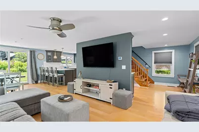 7 Walnut Street, Narragansett, RI 02882 - Photo 15