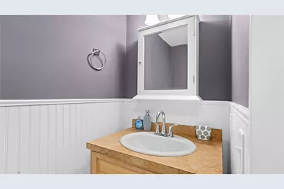 7 Walnut Street, Narragansett, RI 02882 - Photo 23