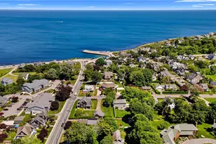 7 Walnut St, Narragansett, RI 02882 - Photo 43