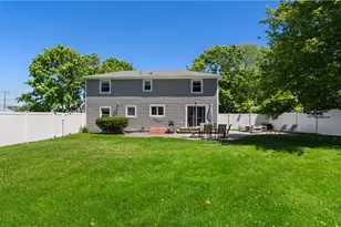 7 Walnut St, Narragansett, RI 02882 - Photo 39