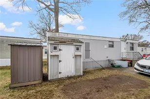 719 Forest Prk, Middletown, RI 02842 - Photo 7