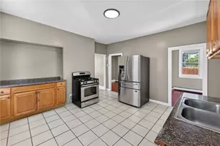 54 Joslin St, Providence, RI 02909 - Photo 9