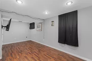 100 Penguin Ave, Warwick, RI 02818 - Photo 27