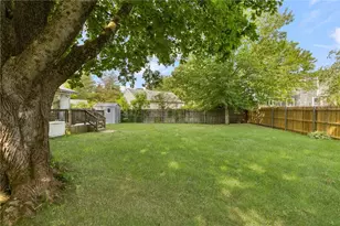 100 Penguin Ave, Warwick, RI 02818 - Photo 37