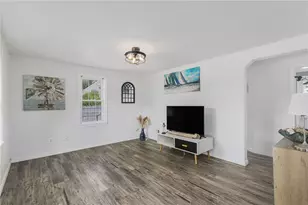100 Penguin Ave, Warwick, RI 02818 - Photo 7