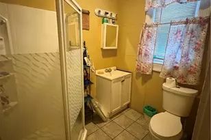 147 Parade St, Providence, RI 02907 - Photo 11