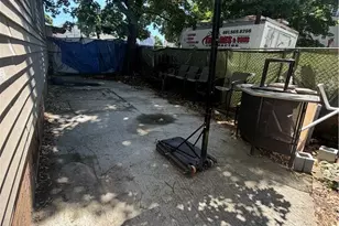 147 Parade St, Providence, RI 02907 - Photo 5