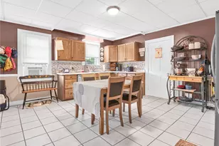 353 Washington St, West Warwick, RI 02893 - Photo 7