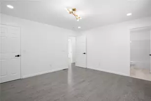 18 Pleasant View Ave, Johnston, RI 02919 - Photo 13