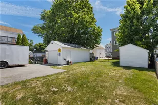 112 Owen Ave, Pawtucket, RI 02860 - Photo 35