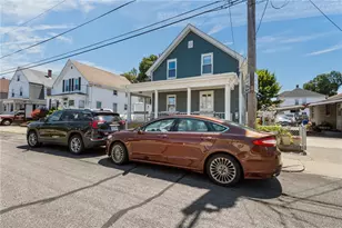 112 Owen Ave, Pawtucket, RI 02860 - Photo 3