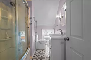 112 Owen Ave, Pawtucket, RI 02860 - Photo 23