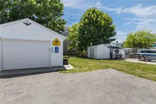 112 Owen Ave, Pawtucket, RI 02860 - Photo 35