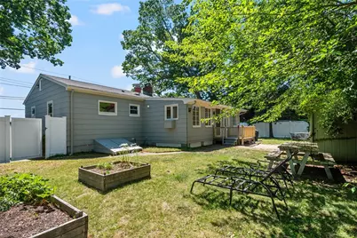 905 Bullocks Point Avenue, East Providence, RI 02915 - Photo 7