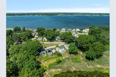 905 Bullocks Point Avenue, East Providence, RI 02915 - Photo 5