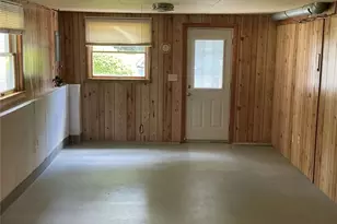 196 E Narragansett Ave, South Kingstown, RI 02879 - Photo 15