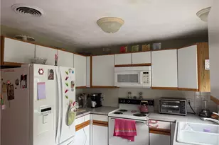 22 Iris Ln, North Providence, RI 02911 - Photo 7