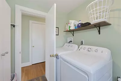 80 Circuit Drive, East Providence, RI 02915 - Photo 23