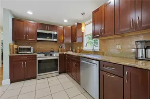 80 Circuit Dr, East Providence, RI 02915 - Photo 3