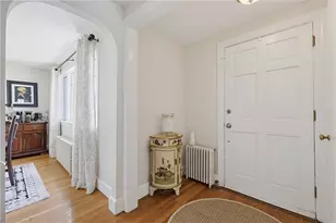 80 Circuit Dr, East Providence, RI 02915 - Photo 21
