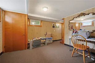 80 Circuit Dr, East Providence, RI 02915 - Photo 43