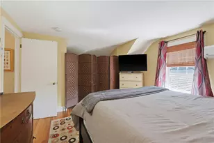 80 Circuit Dr, East Providence, RI 02915 - Photo 33