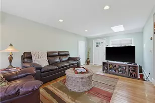 80 Circuit Dr, East Providence, RI 02915 - Photo 13