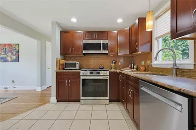 80 Circuit Drive, East Providence, RI 02915 - Photo 5
