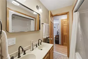 21 Portland St, Lincoln, RI 02838 - Photo 25
