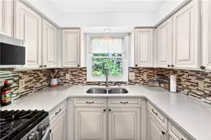 143 Oak Park Dr, North Providence, RI 02904 - Photo 3