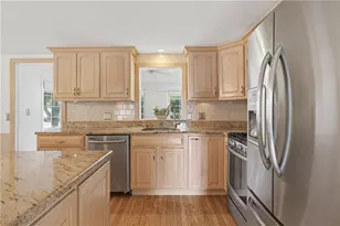 10 Sprague St, Cumberland, RI 02864 - Photo 3