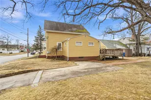211 Woodbine St, Cranston, RI 02910 - Photo 5