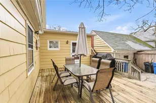 211 Woodbine St, Cranston, RI 02910 - Photo 9