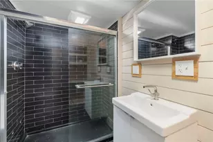 123 Elmwood Ave, Providence, RI 02907 - Photo 13