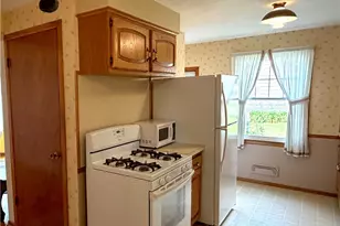 83 Crestwood Ct, Cumberland, RI 02864 - Photo 9