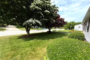 83 Crestwood Ct, Cumberland, RI 02864 - Photo 25