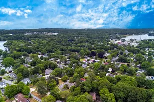 300 Kenyon Ave, South Kingstown, RI 02879 - Photo 39