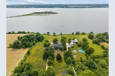 683 Neck Road, Tiverton, RI 02878 - Photo 3