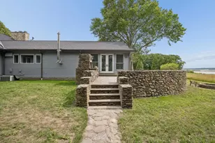683 Neck Rd, Tiverton, RI 02878 - Photo 15