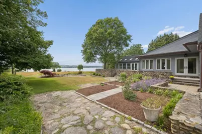 683 Neck Road, Tiverton, RI 02878 - Photo 13