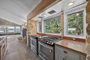 683 Neck Rd, Tiverton, RI 02878 - Photo 33