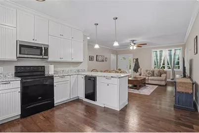 585 East Avenue, Burrillville, RI 02830 - Photo 5
